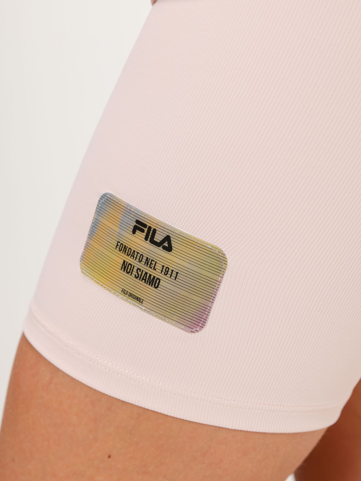  טייץ בייקר עם פאץ' לוגו של FILA
