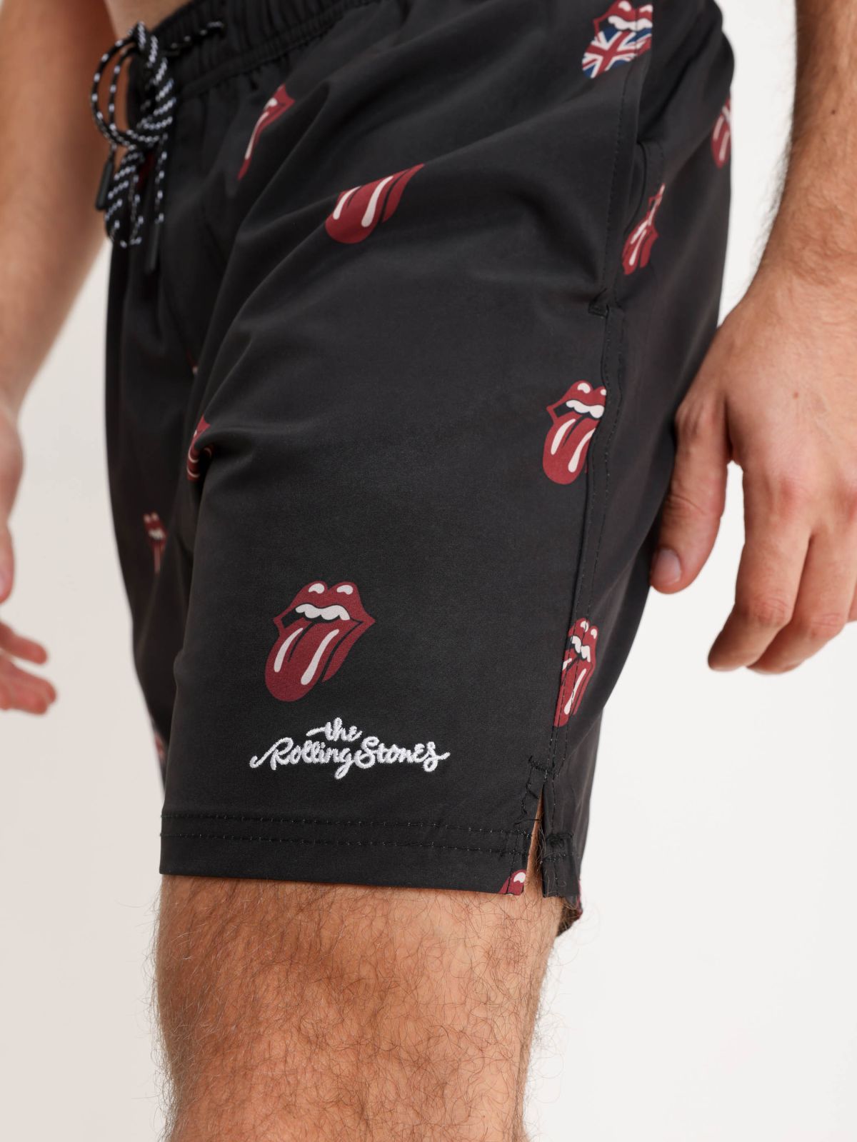  מכנסי גלישה בהדפס Rolling Stones של FOX