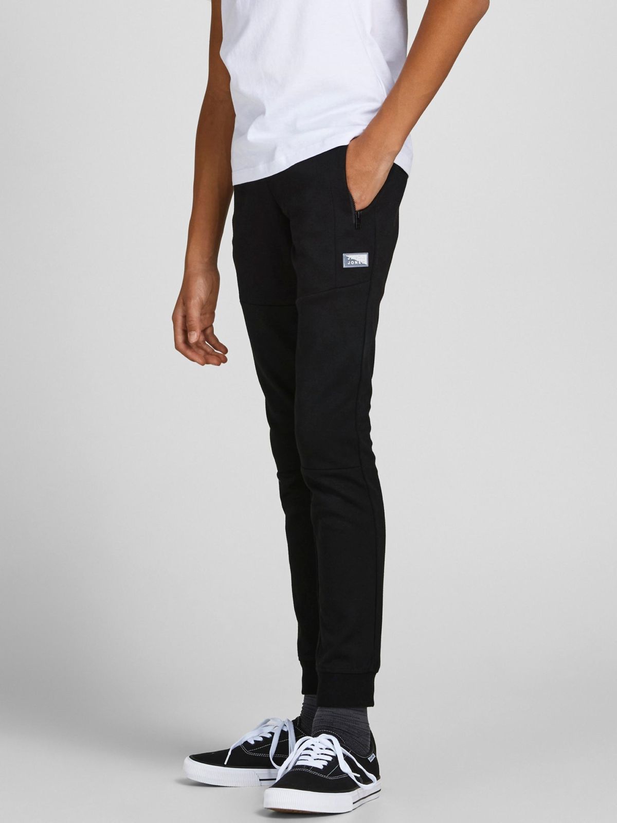  מכנסי טרנינג עם פאץ' לוגו / TEEN של JACK AND JONES