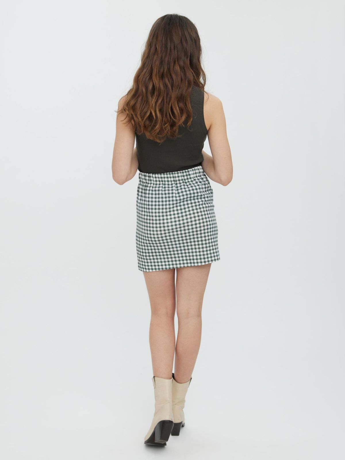  חצאית מיני בהדפס משבצות של VERO MODA