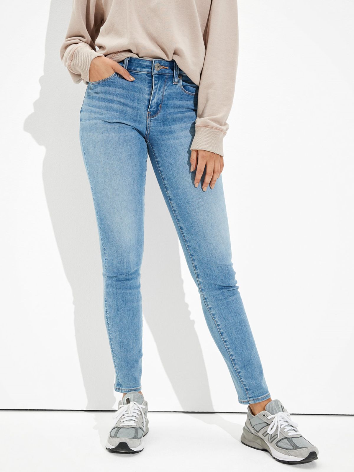  ג'ינס ווש בגזרת SKINNY של AMERICAN EAGLE
