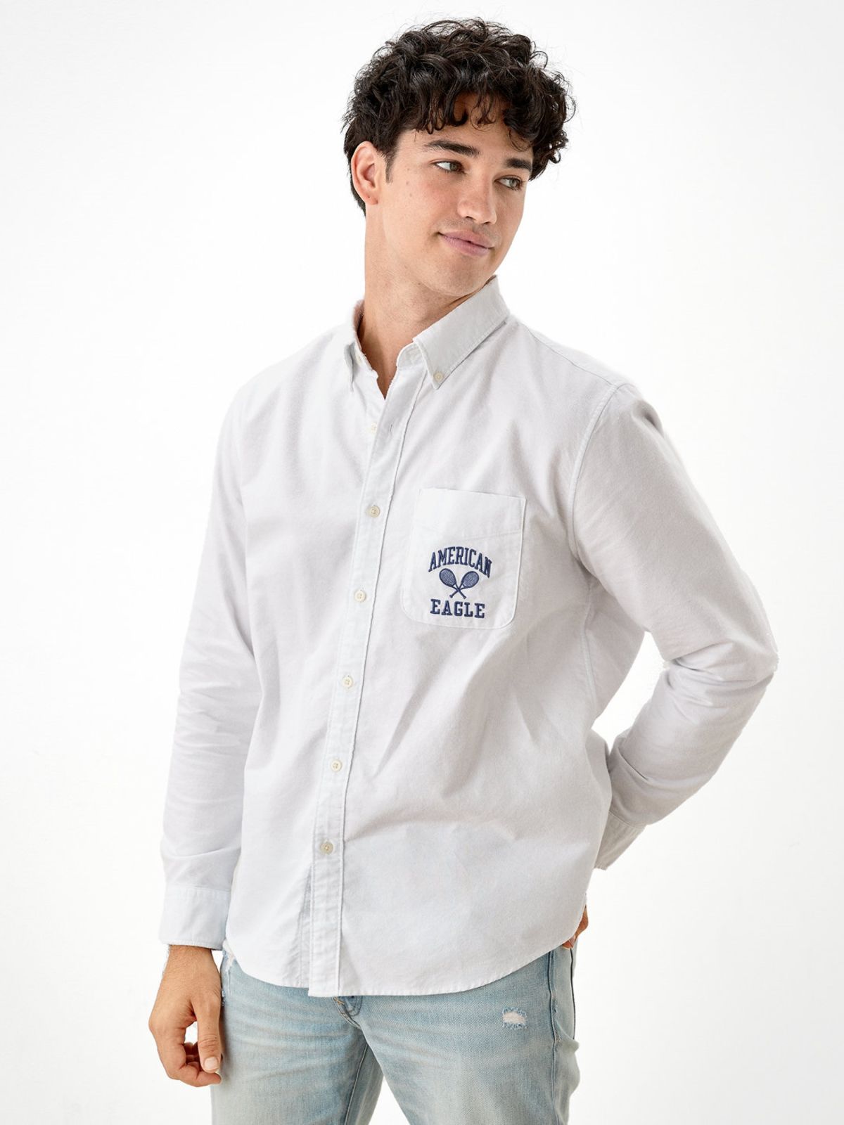  חולצה מכופתרת עם כיס ולוגו של AMERICAN EAGLE