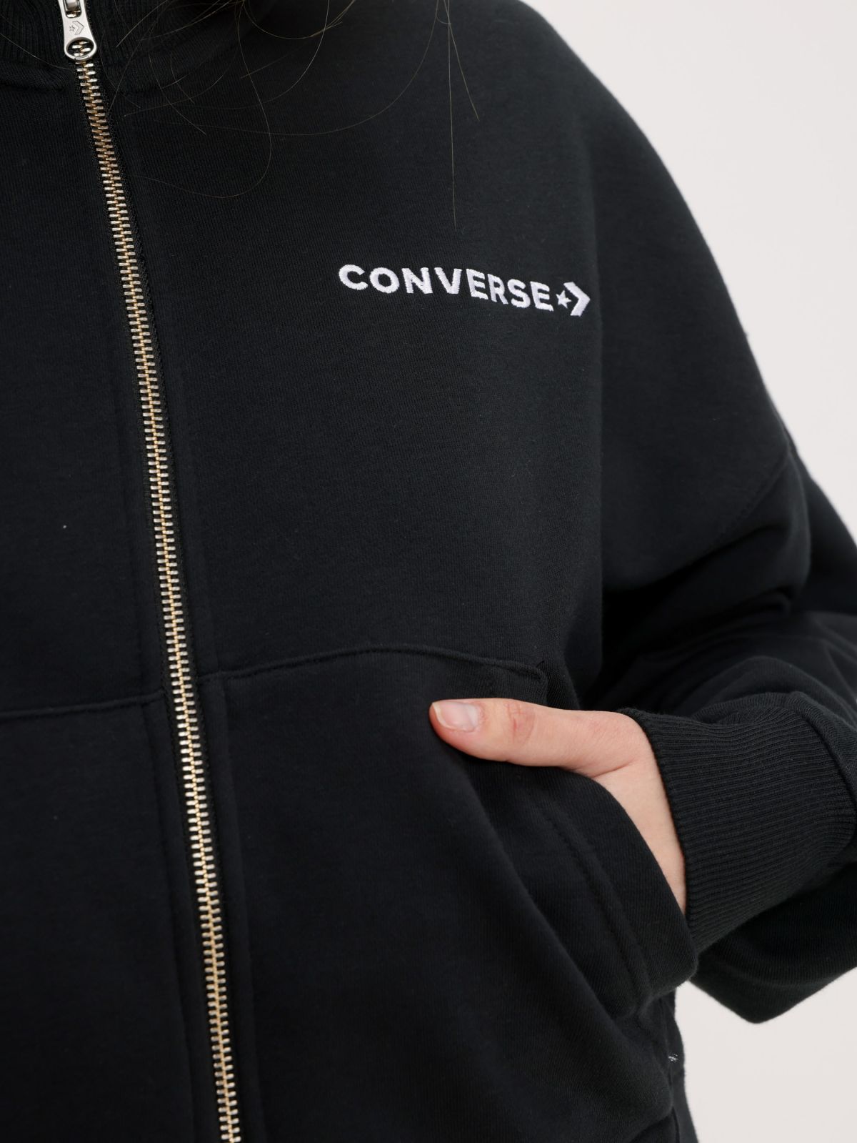  סווטשירט עם לוגו של CONVERSE