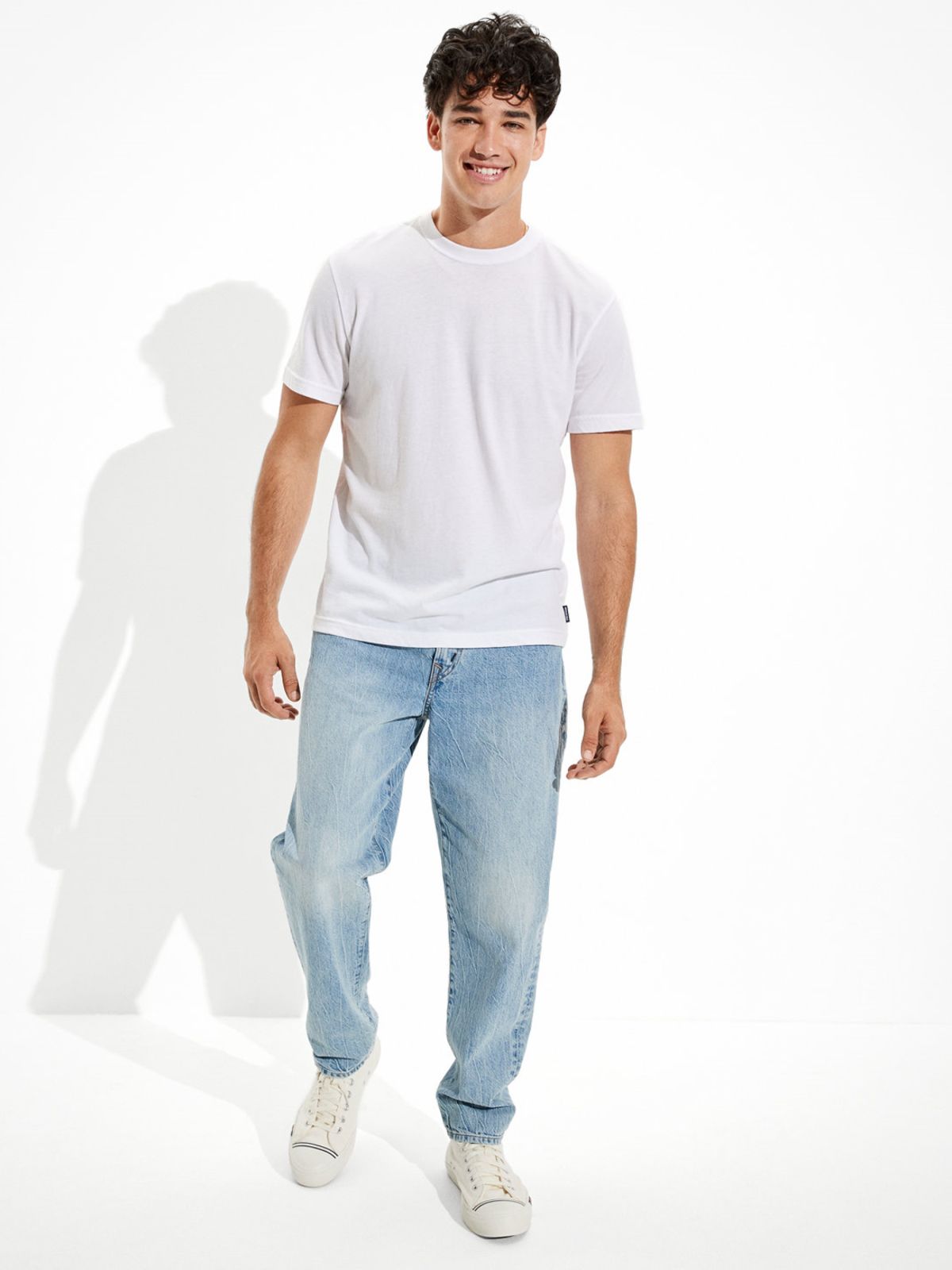  ג'ינס ארוך בשטיפה בהירה בגזרת 90'S של AMERICAN EAGLE