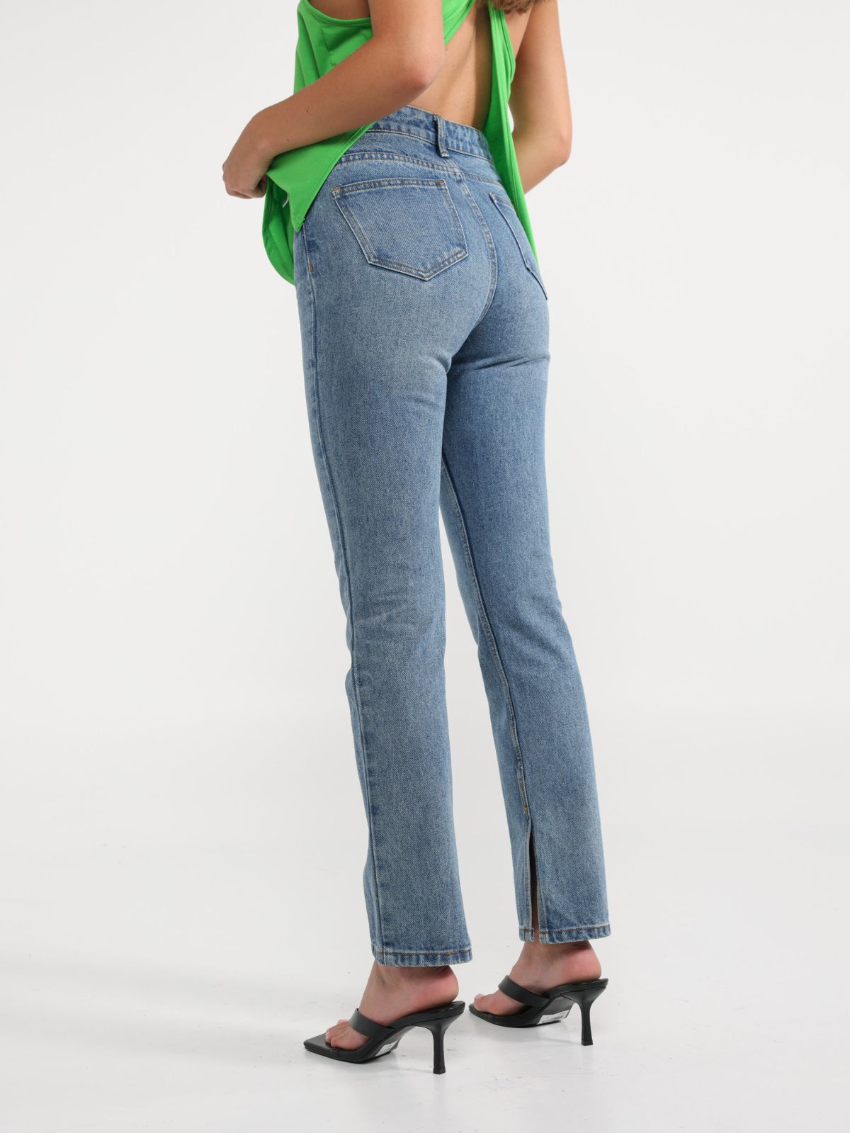  מכנסי ג'ינס ארוכים בגזרה ישרה עם שסעים של TERMINAL X