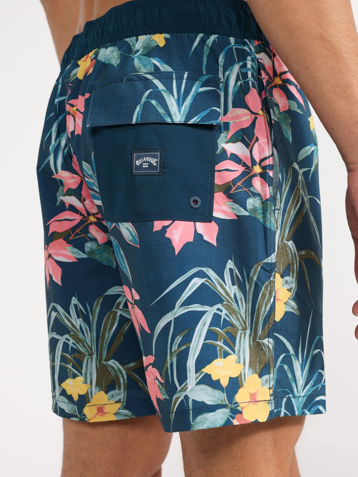  מכנסי בגד ים בהדפס פרחים של BILLABONG