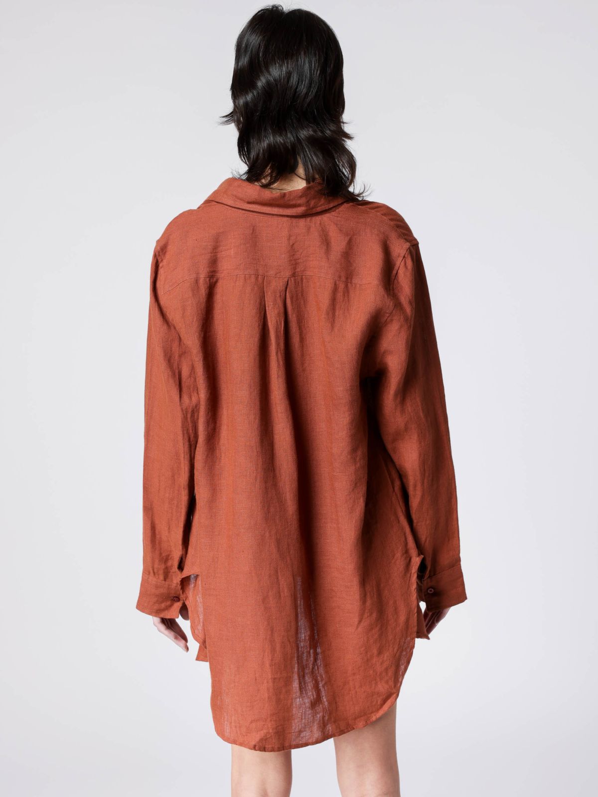  חולצת פשתן מכופתרת של SHANI SHEMER