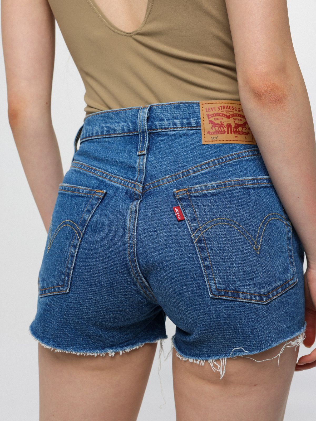  מכנסי ג'ינס קצרים עם סיומת פרומה 501 Original Short של LEVIS