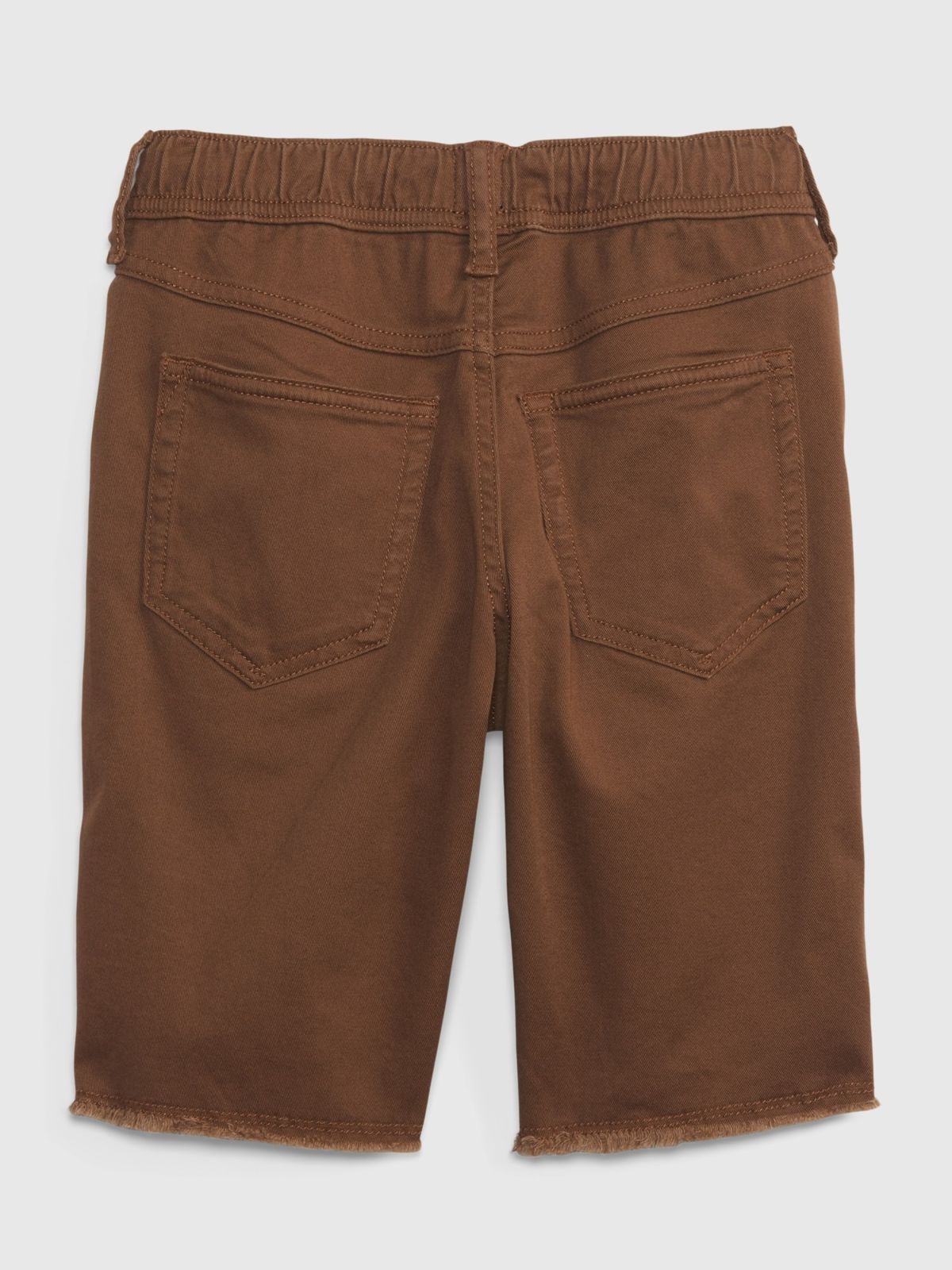 מכנסיים קצרים עם סיומת פרומה / בנים של GAP