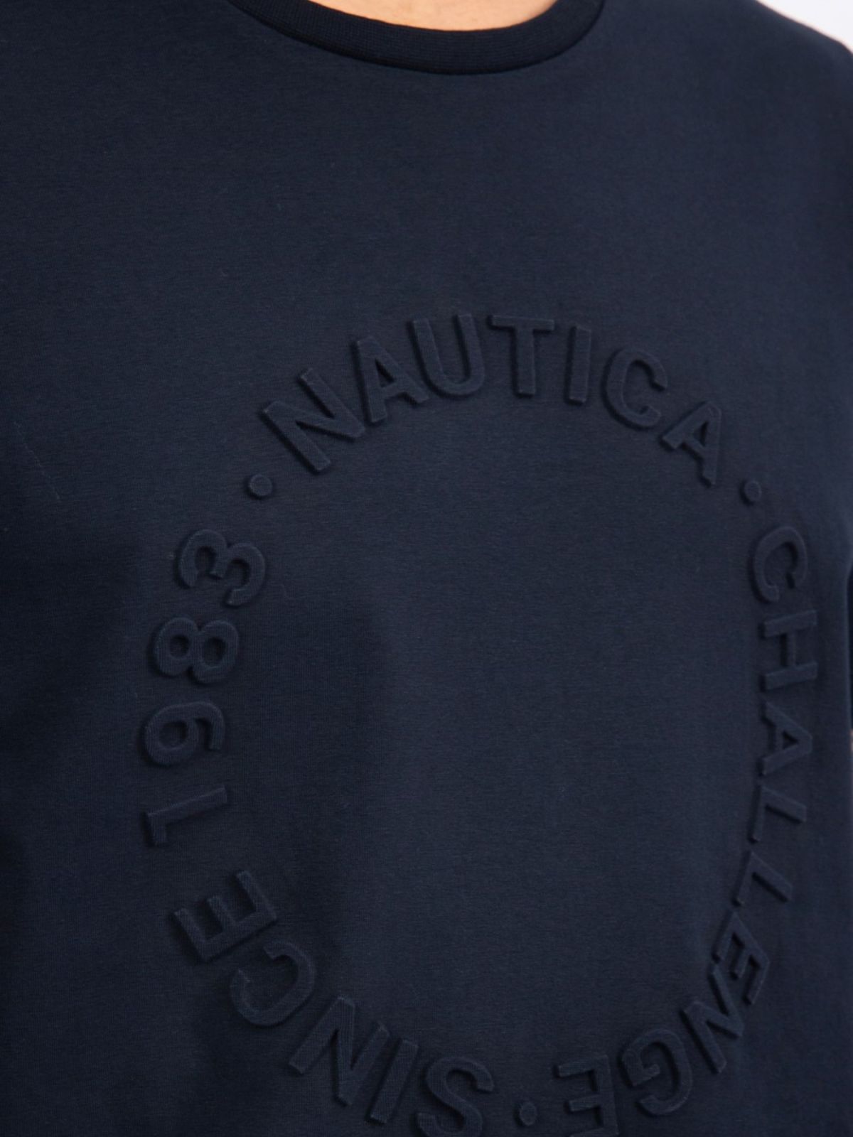  טי שירט עם תבליט לוגו של NAUTICA