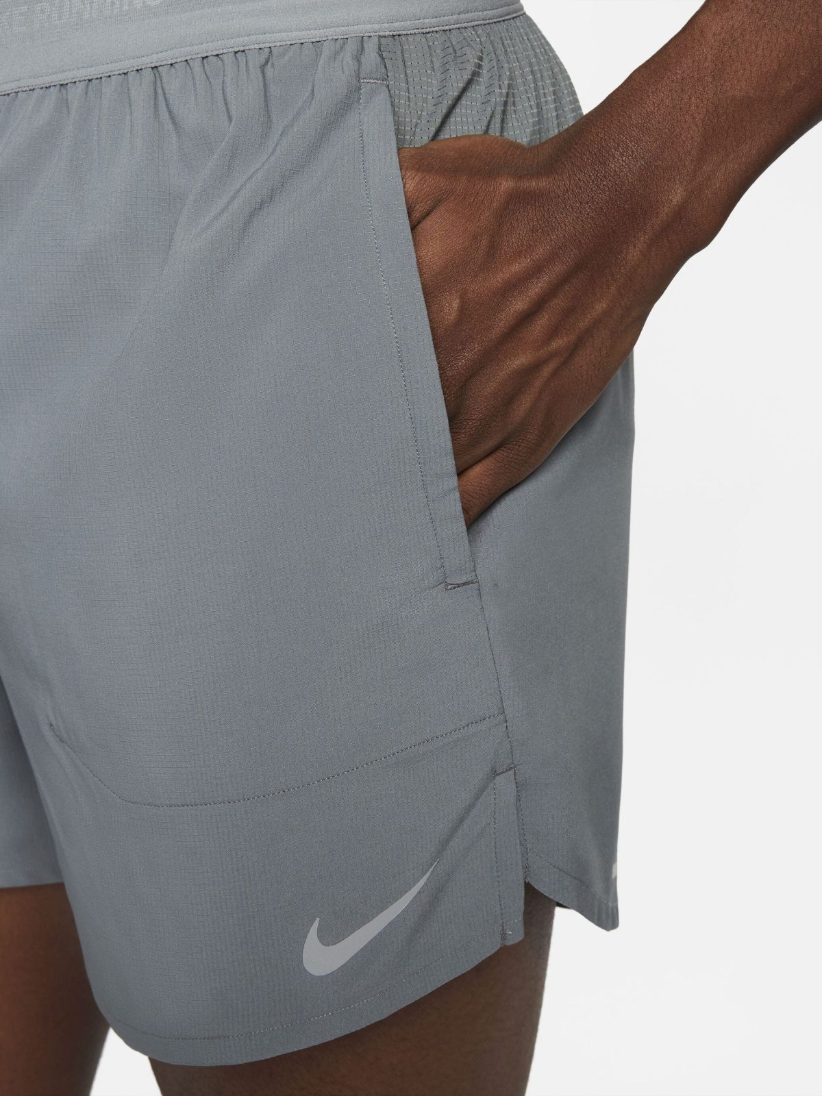  מכנסי ריצה קצרים 5״ Nike Dri-FIT Stride של NIKE
