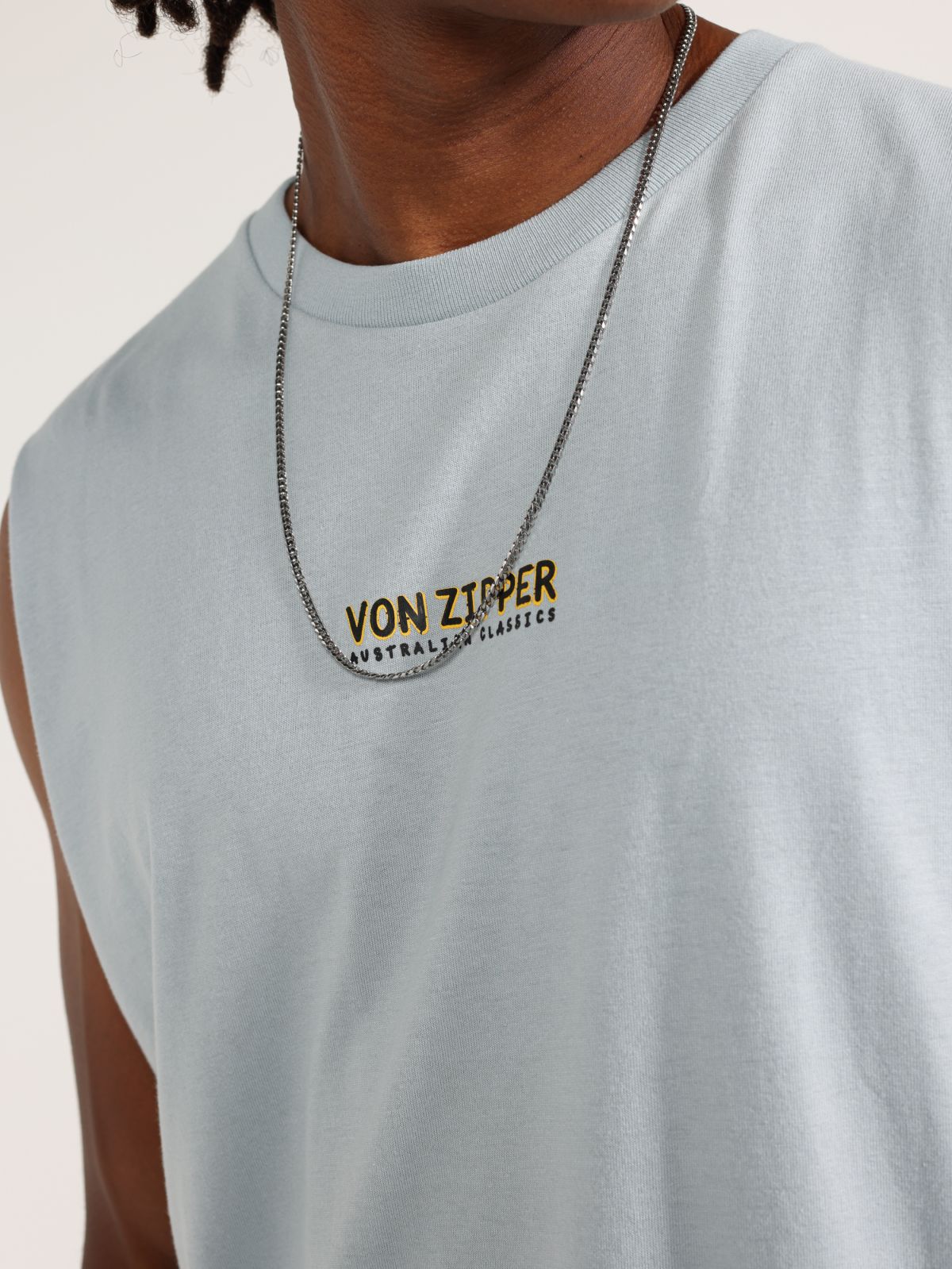  גופייה עם הדפס לוגו של VON ZIPPER