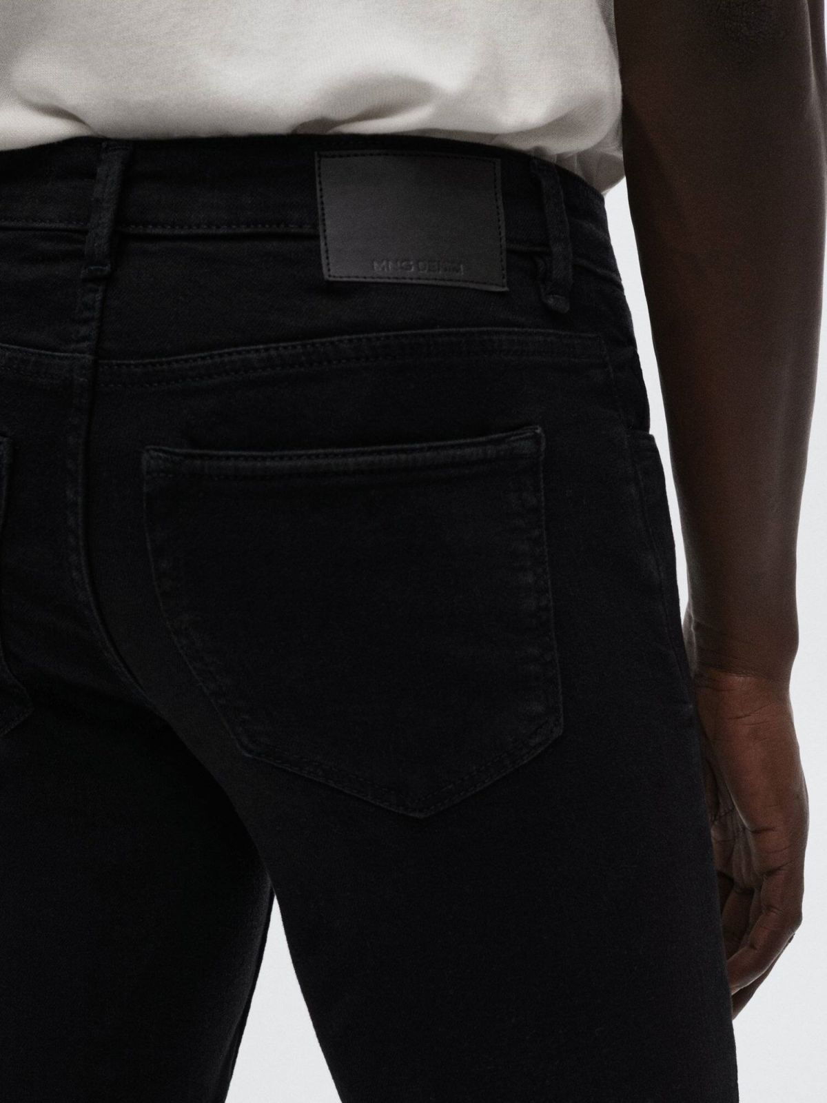  ג'ינס ברמודה בגזרת סלים ROCK של MANGO