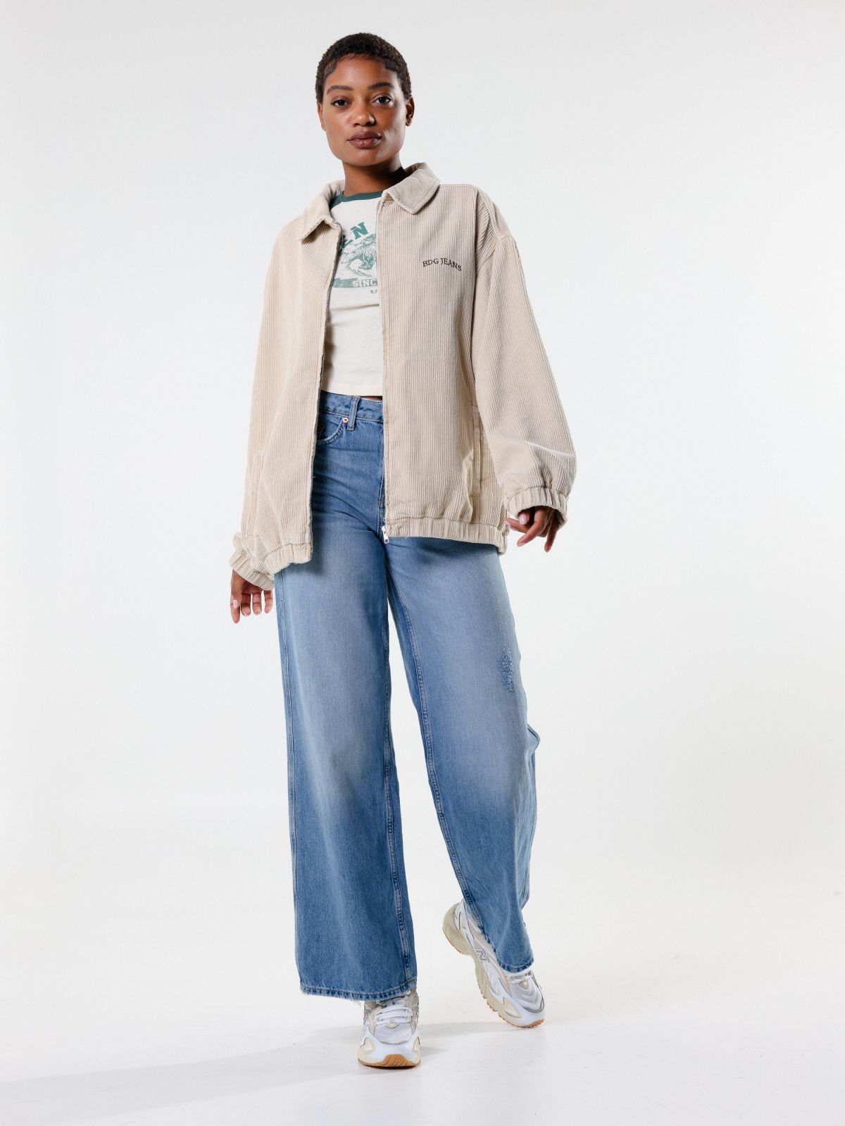  ג'ינס בגזרה מתרחבת של URBAN OUTFITTERS