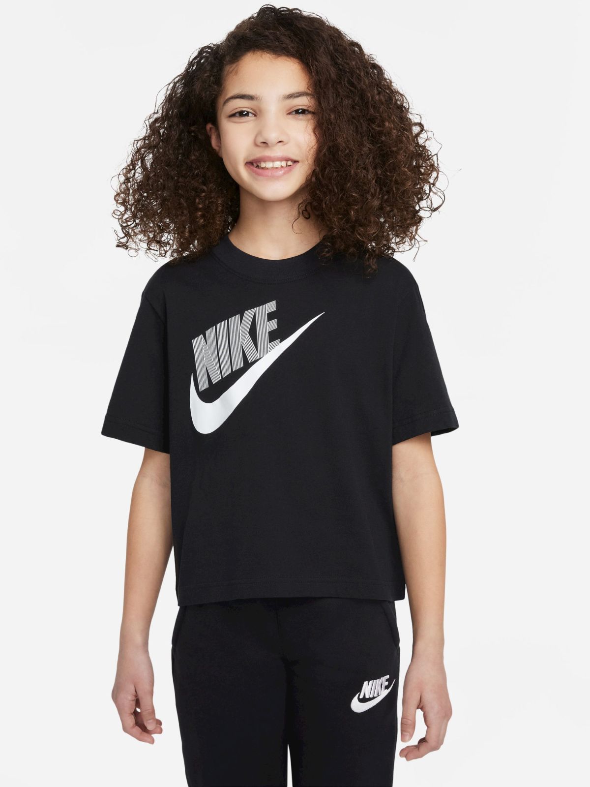  טי שירט עם לוגו Nike Sportswear Essential של NIKE