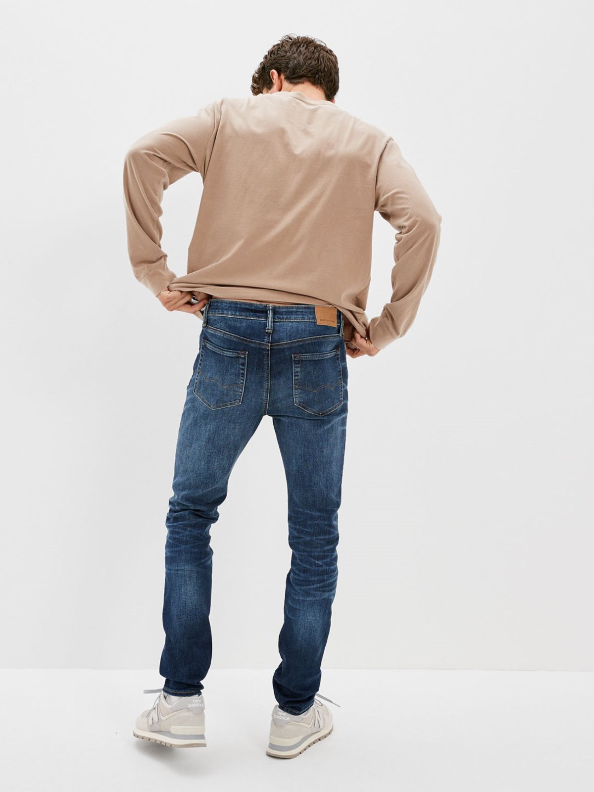  מכנסי ג'ינס סקיני של AMERICAN EAGLE