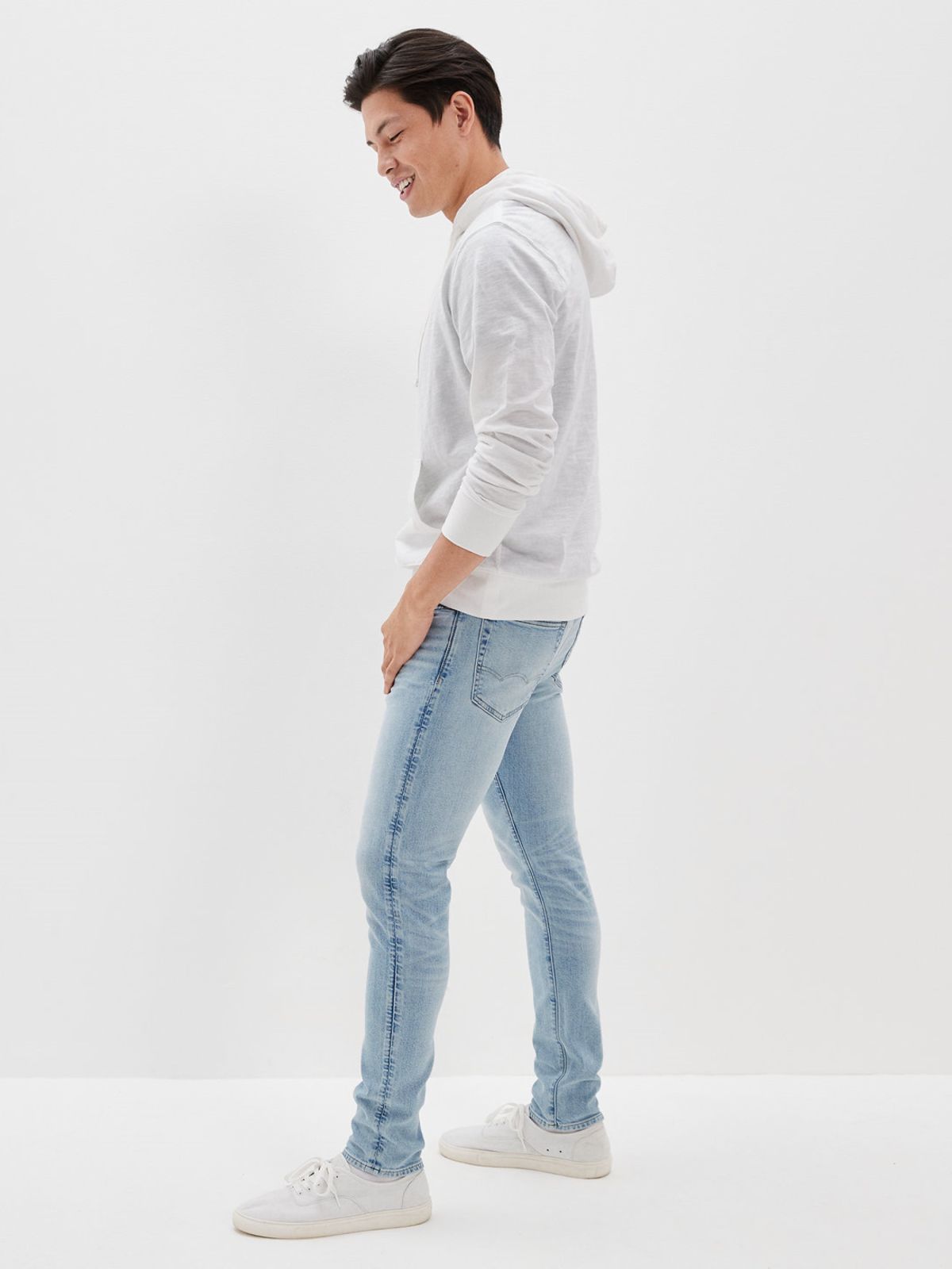  ג'ינס סקיני Light clean של AMERICAN EAGLE