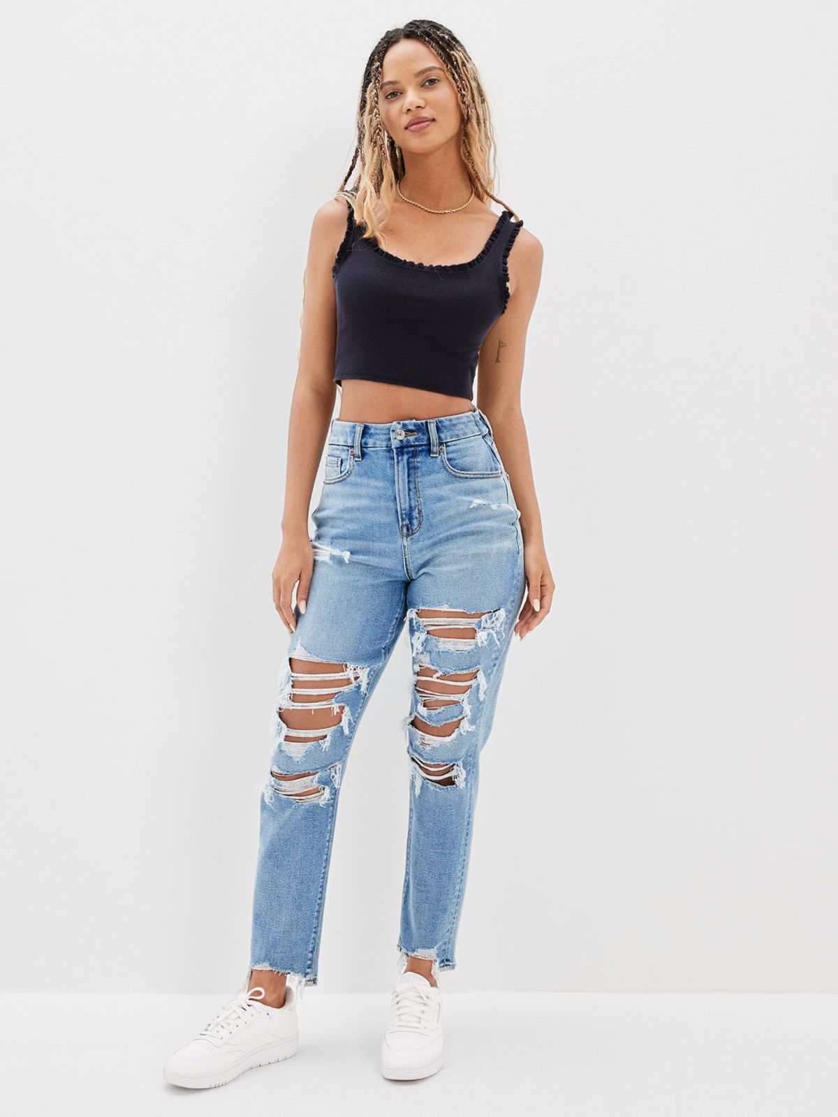  ג'ינס MOM עם קרעים של AMERICAN EAGLE