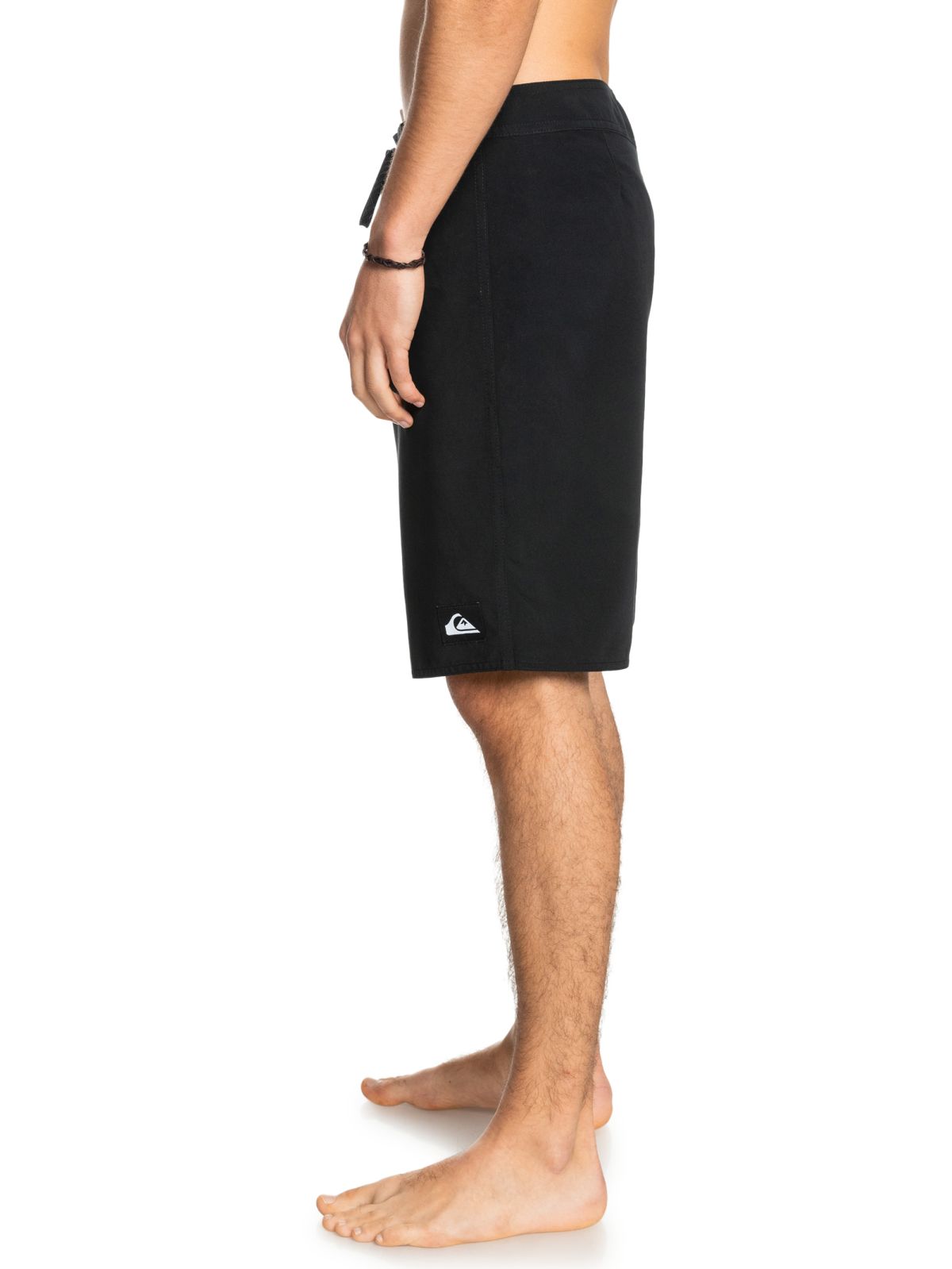 מכנסי בגד ים עם לוגו 20״ של QUIKSILVER