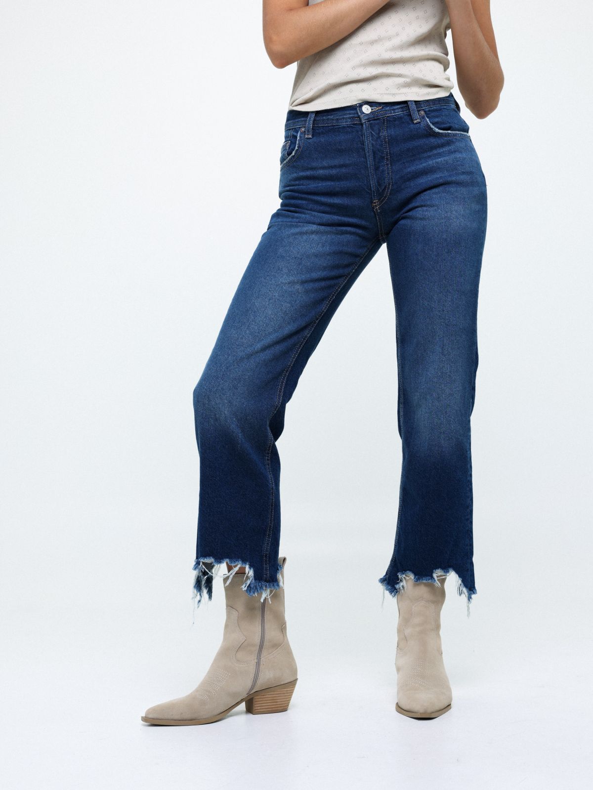  ג'ינס ארוך עם סיומת גזורה של FREE PEOPLE