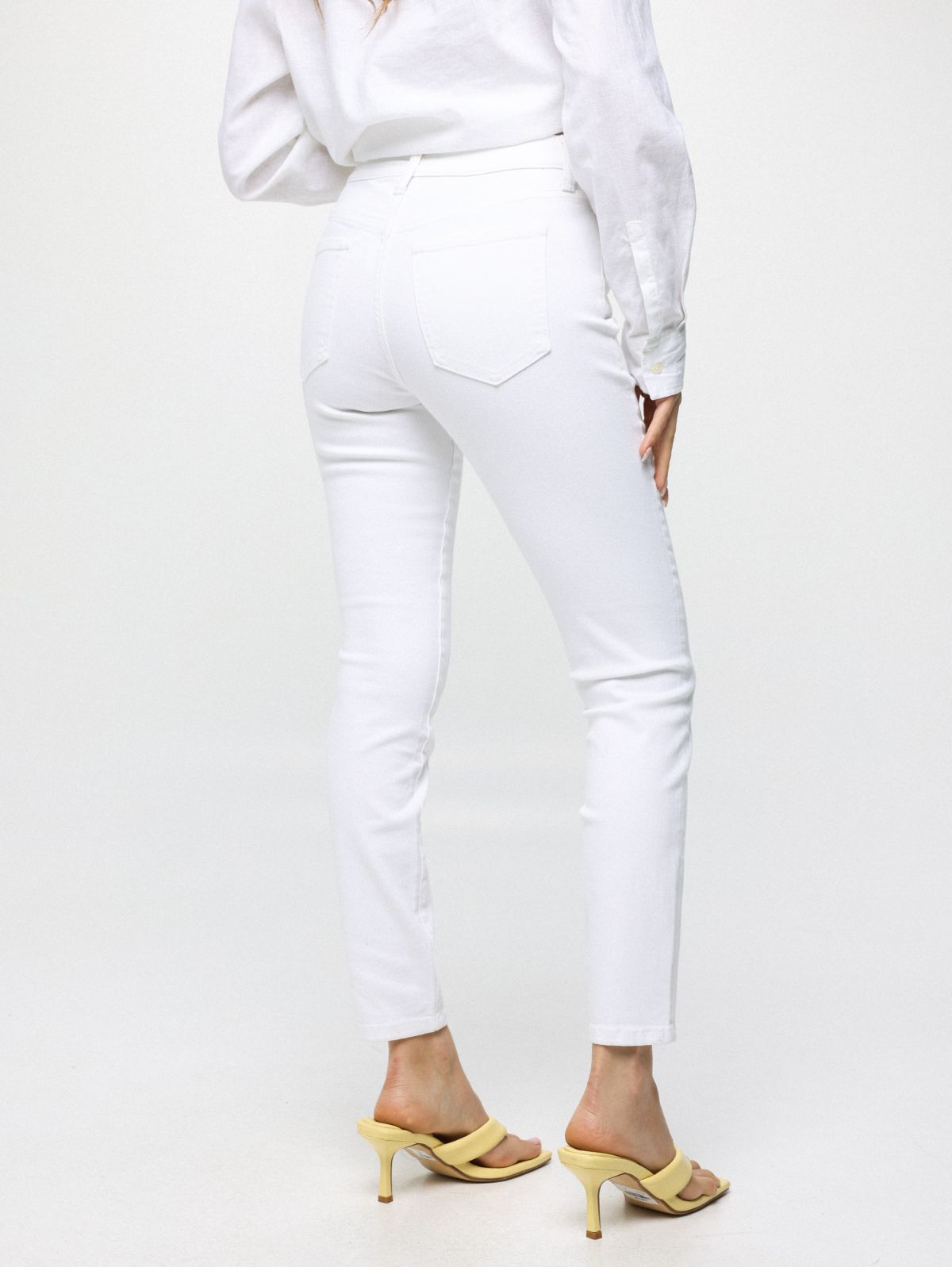  ג'ינס סקיני של BANANA REPUBLIC