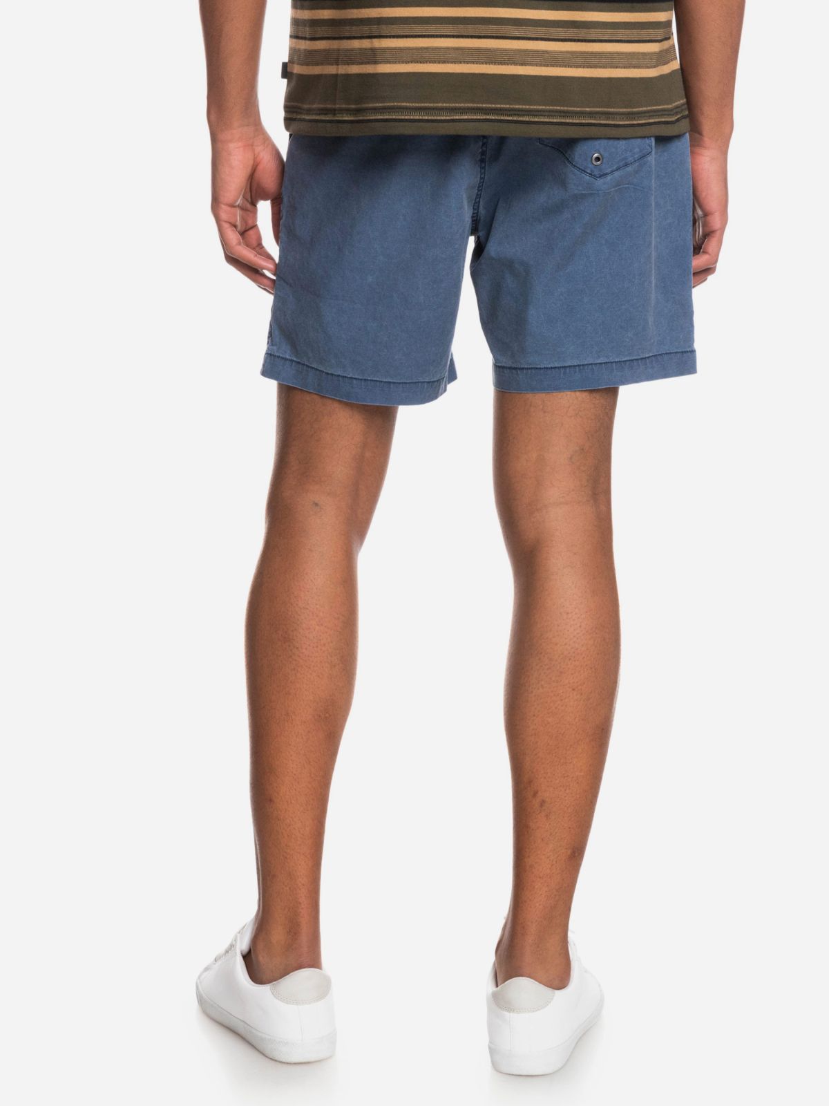  מכנסיים קצרים עם לוגו של QUIKSILVER