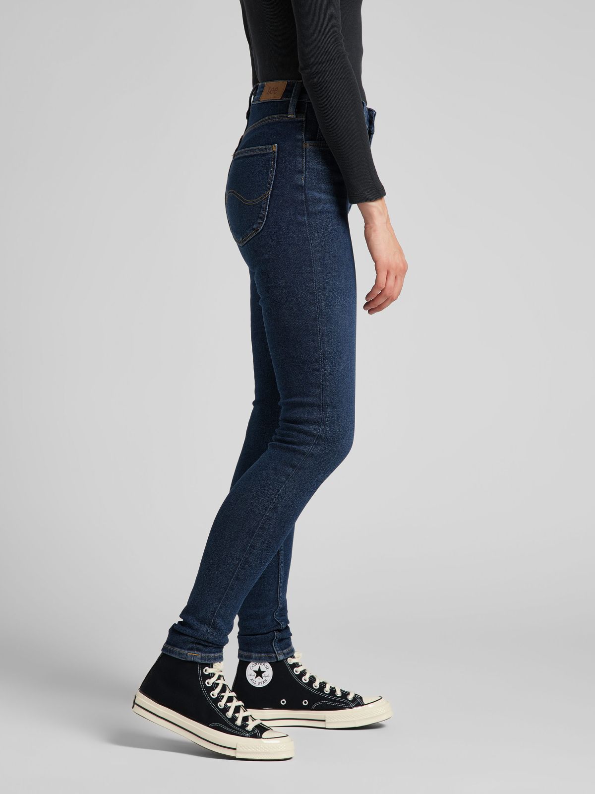  ג'ינס בגזרת סקיני IVY / נשים 	 של LEE
