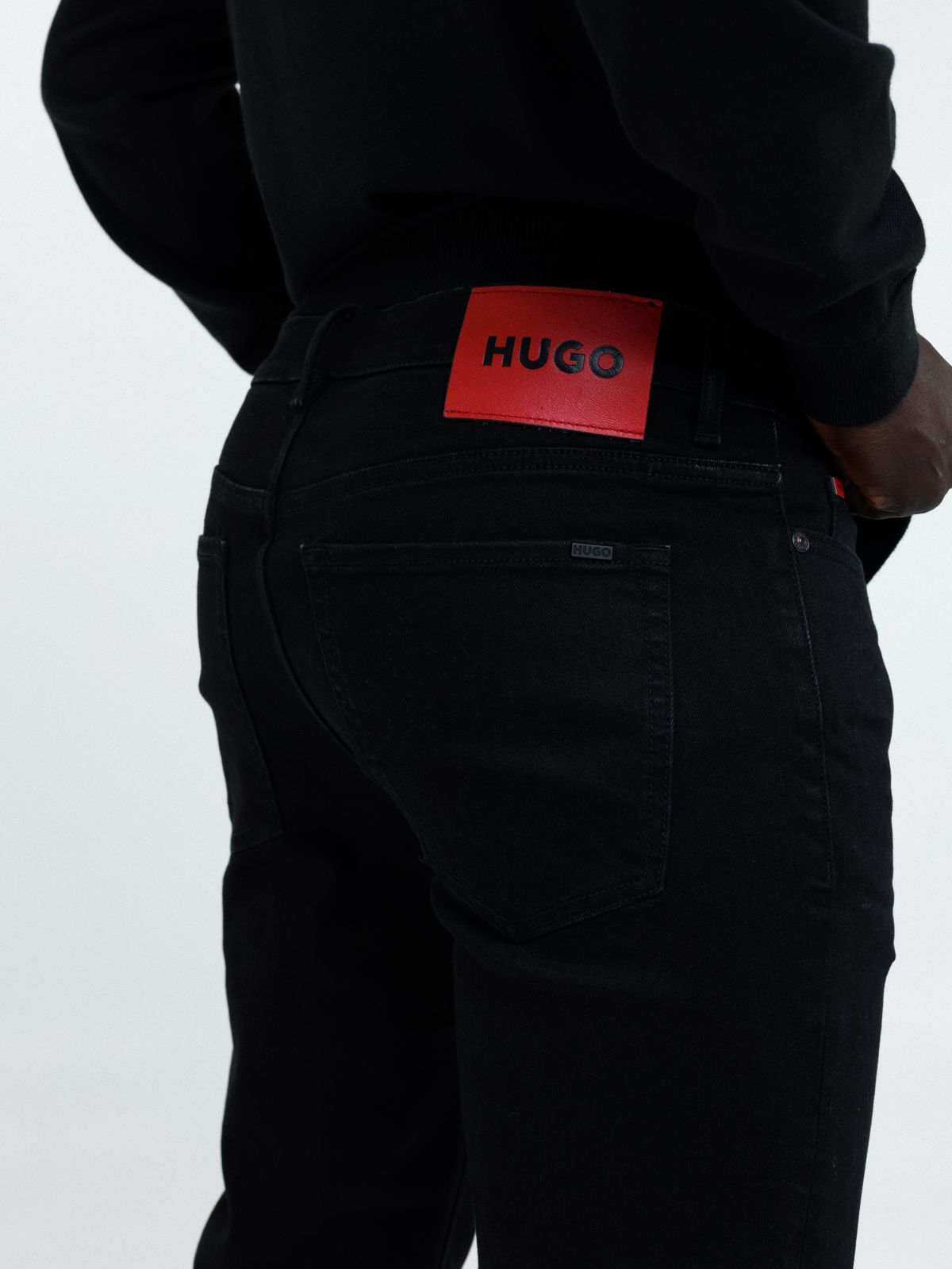  מכנסי ג'ינס ארוכים Slim של HUGO