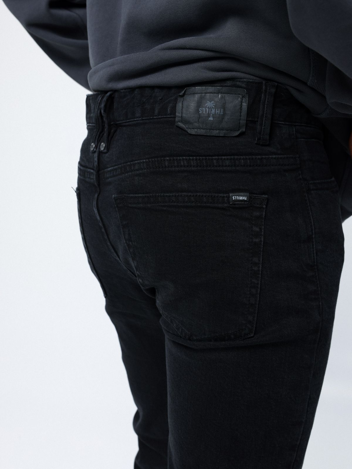  ג'ינס בגזרת Slim של THRILLS