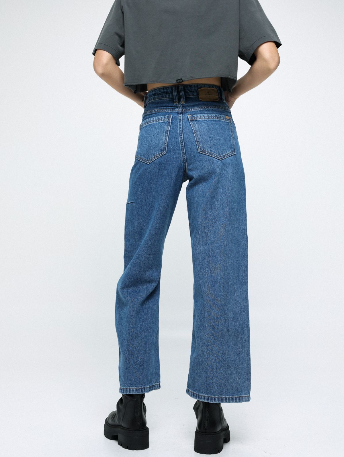  ג'ינס בגזרה רחבה של THRILLS