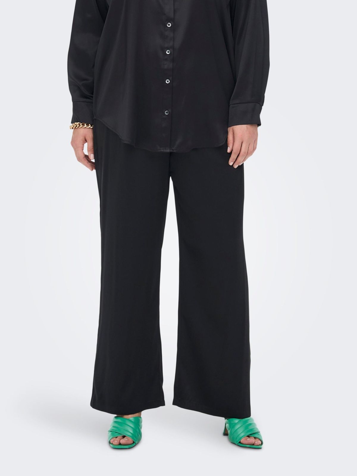  מכנסי סאטן בגזרה רחבה / plus size של ONLY
