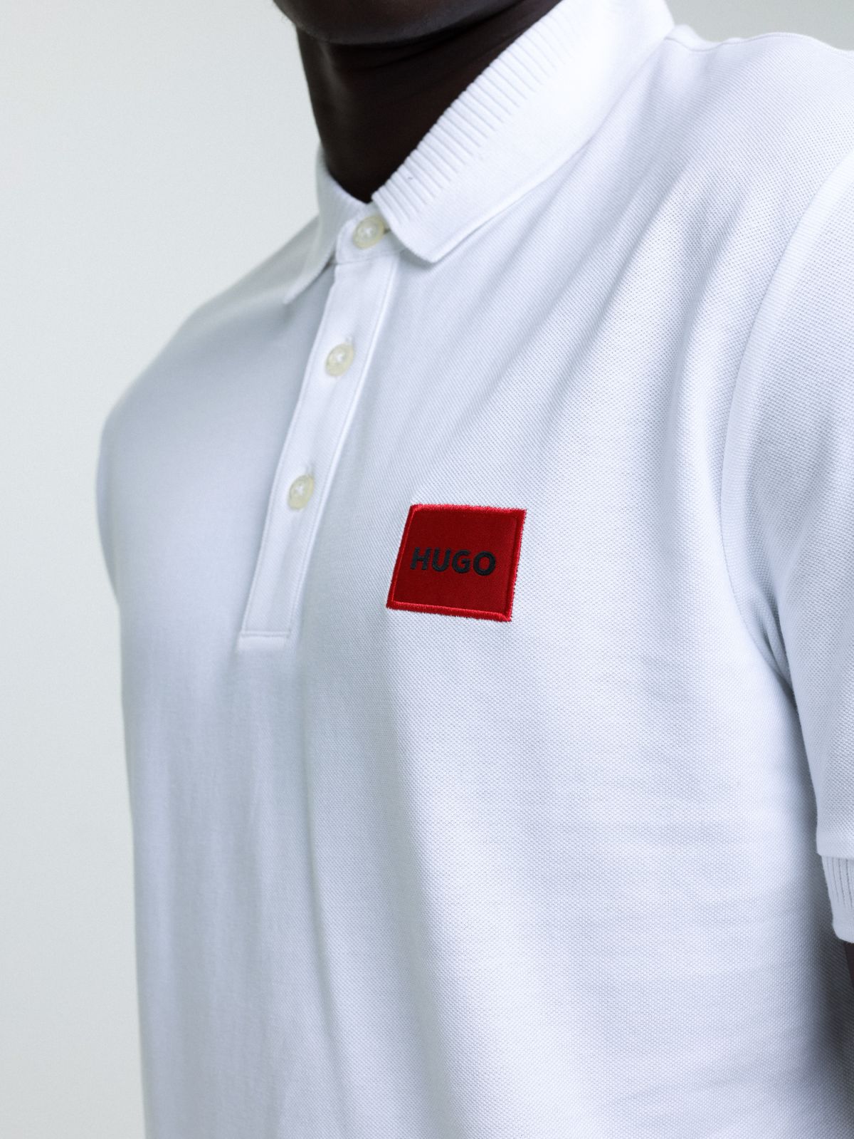  חולצת פולו עם פאץ' לוגו של HUGO