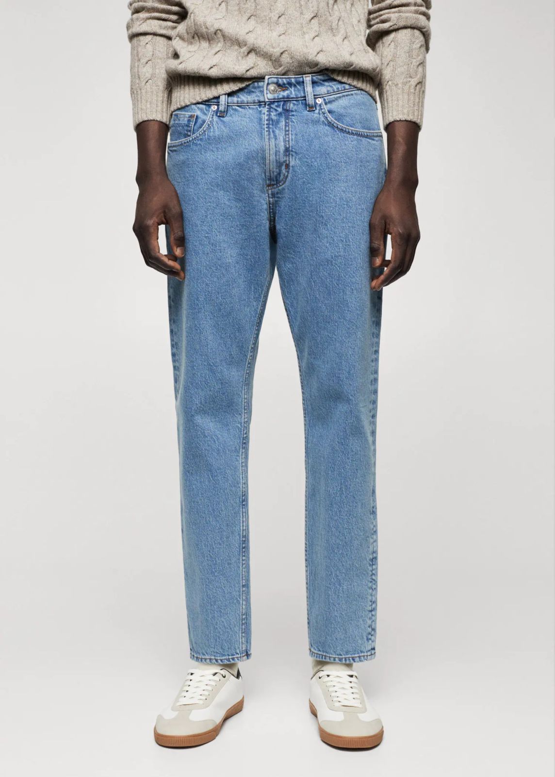  מכנסי ג'ינס קרופ Tapered של MANGO