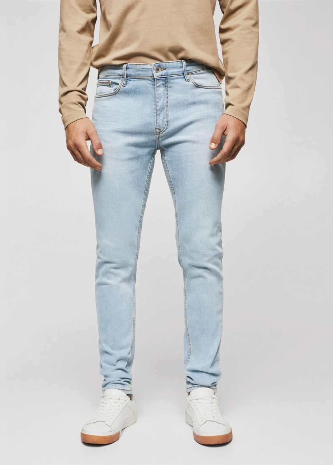  ג'ינס בגזרת סקיני של MANGO
