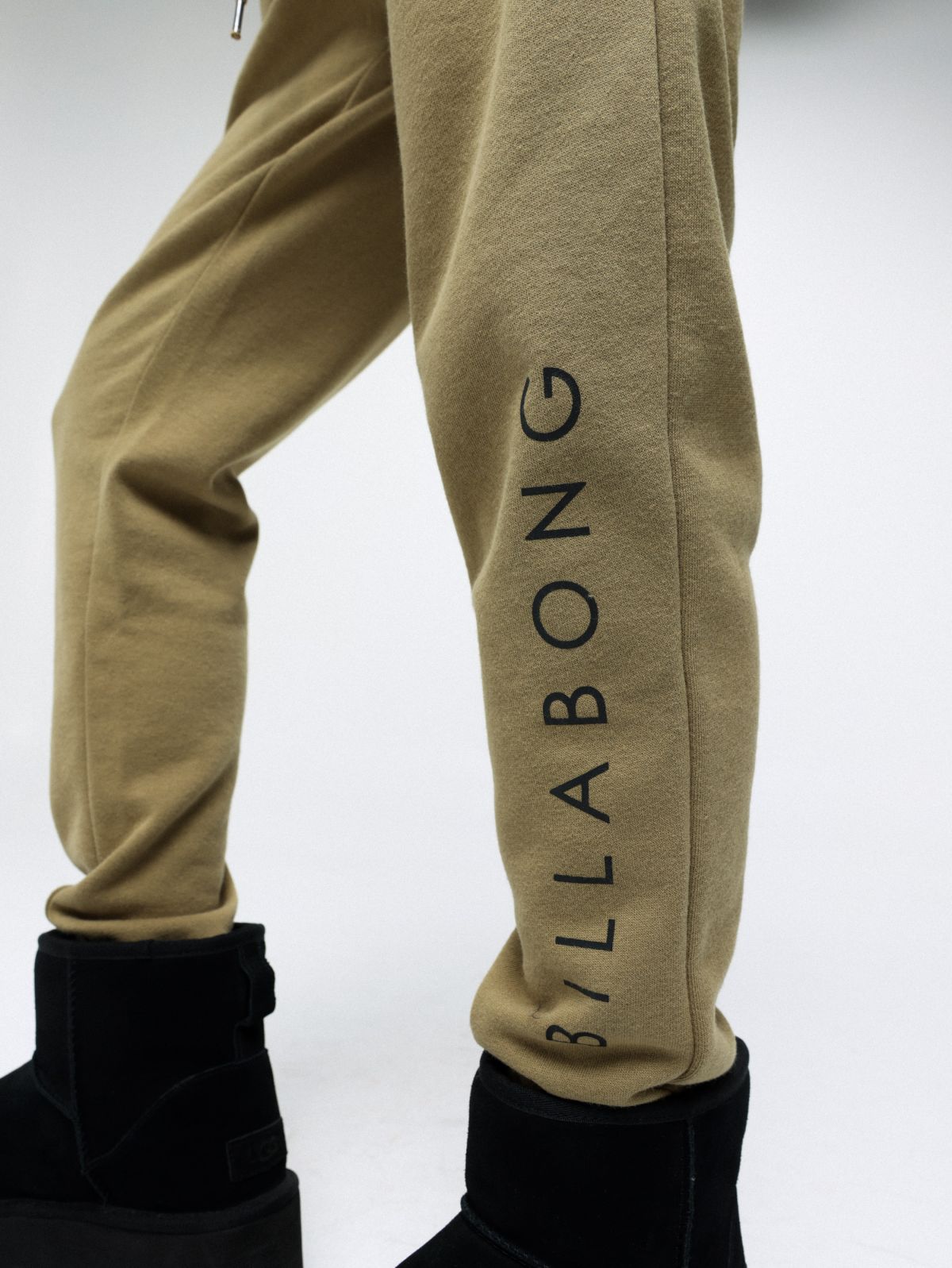  מכנסי טרנינג הדפס לוגו של BILLABONG
