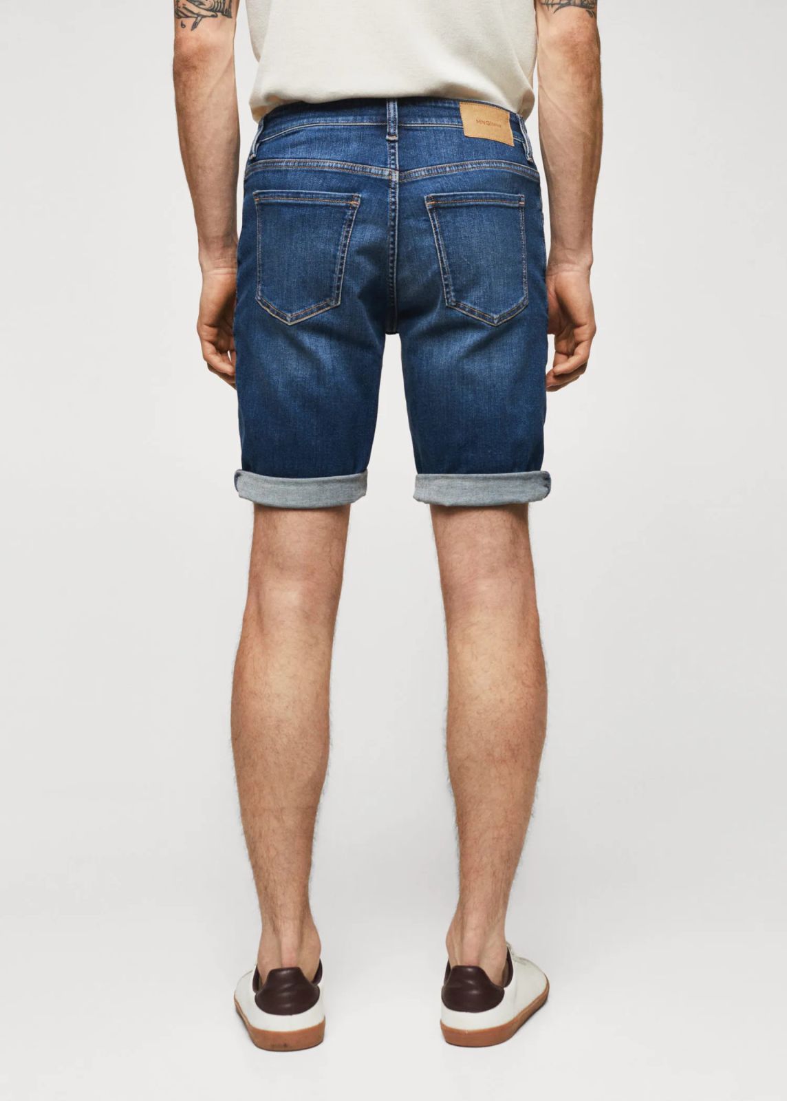  ג'ינס Slim-fit קצר עם קיפול של MANGO