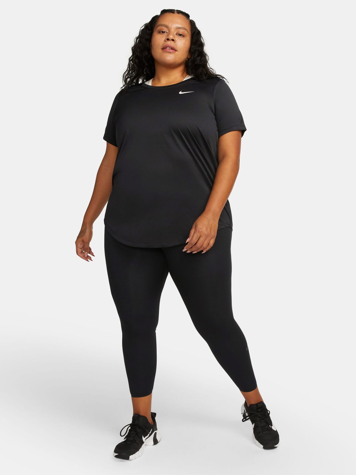  חולצת אימון Nike Dri-FIT / Plus Size של NIKE