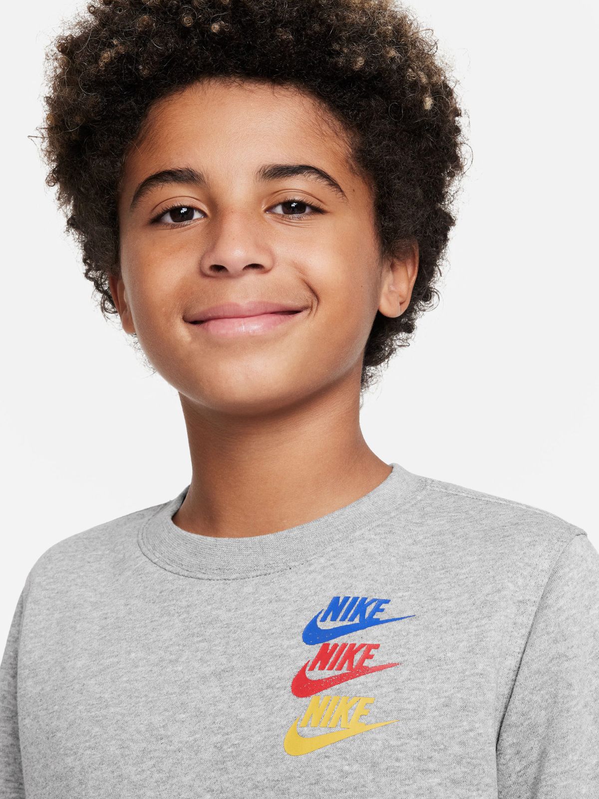  סווטשירט עם לוגו Nike Sportswear Standard Issue של NIKE