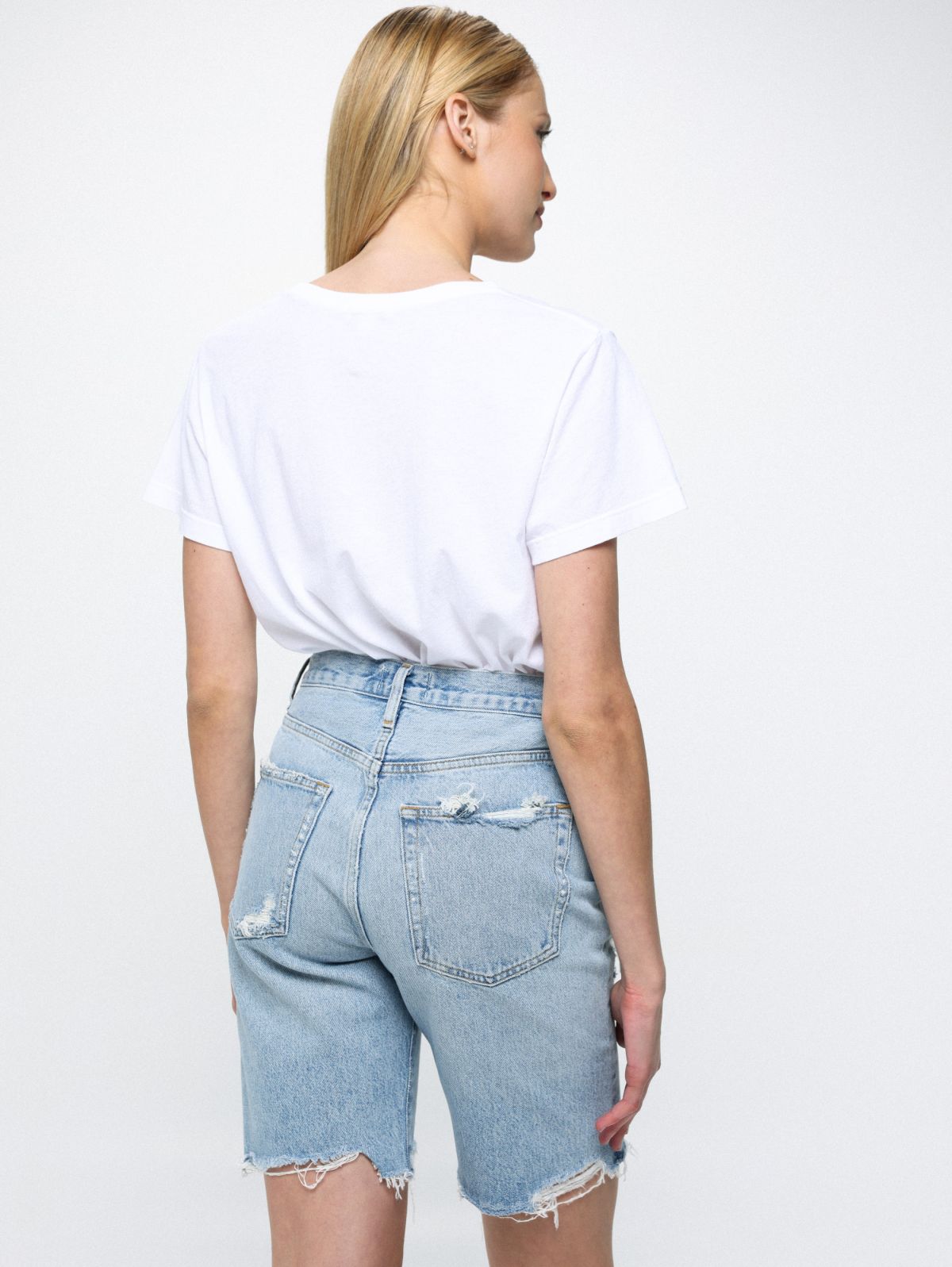  ג'ינס ברמודה עם סיומת גזורה Ira Shorts Pulse של AGOLDE