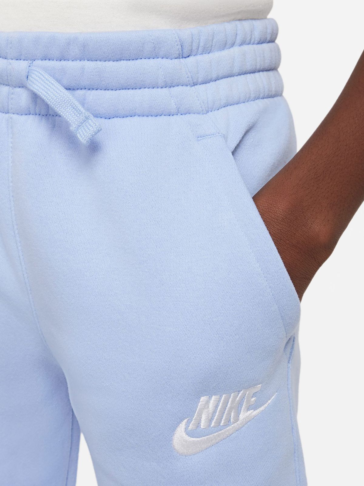  מכנסי טרנינג ארוכים עם לוגו רקום של NIKE