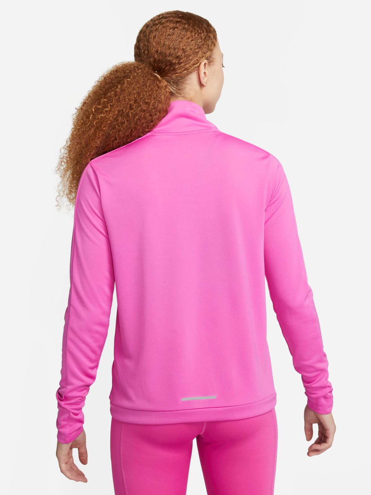  חולצת ריצה עם צווארון חצי ולוגו של NIKE