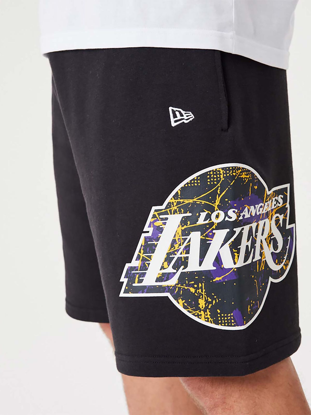  מכנסי טרנינג קצרים עם הדפס Lakers של NEW ERA