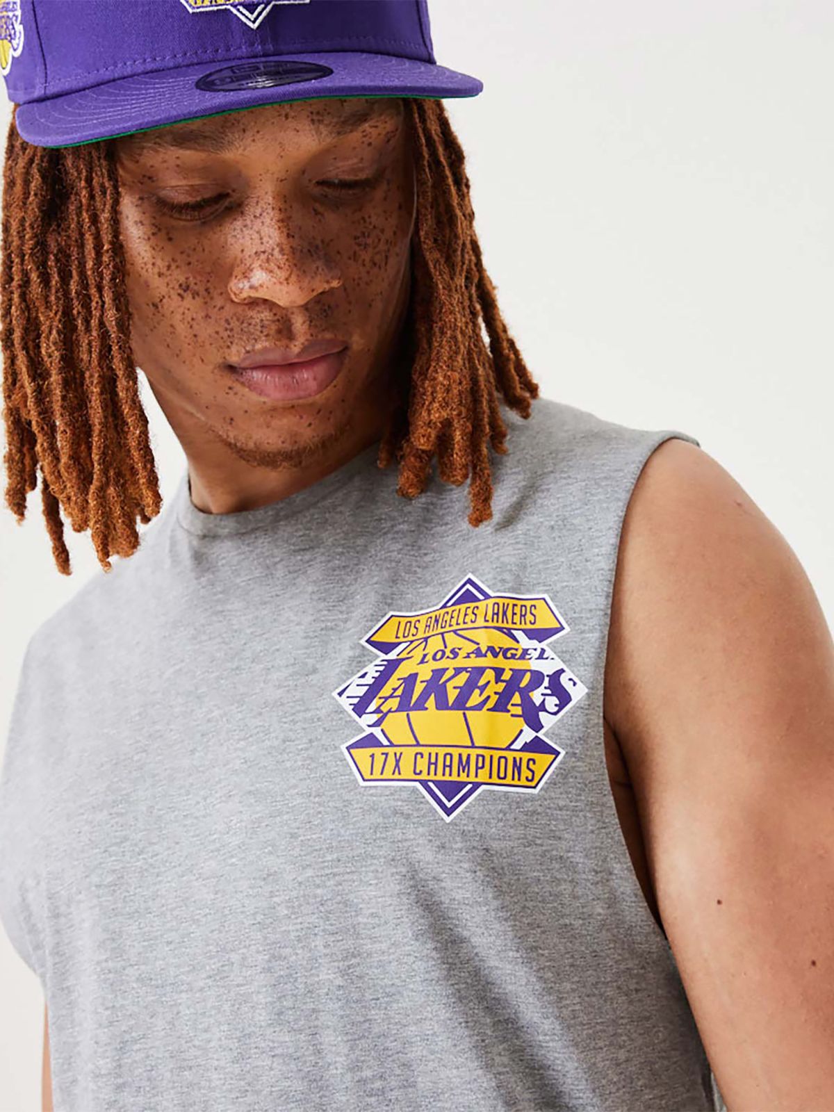  גופייה עם לוגו Lakers של NEW ERA