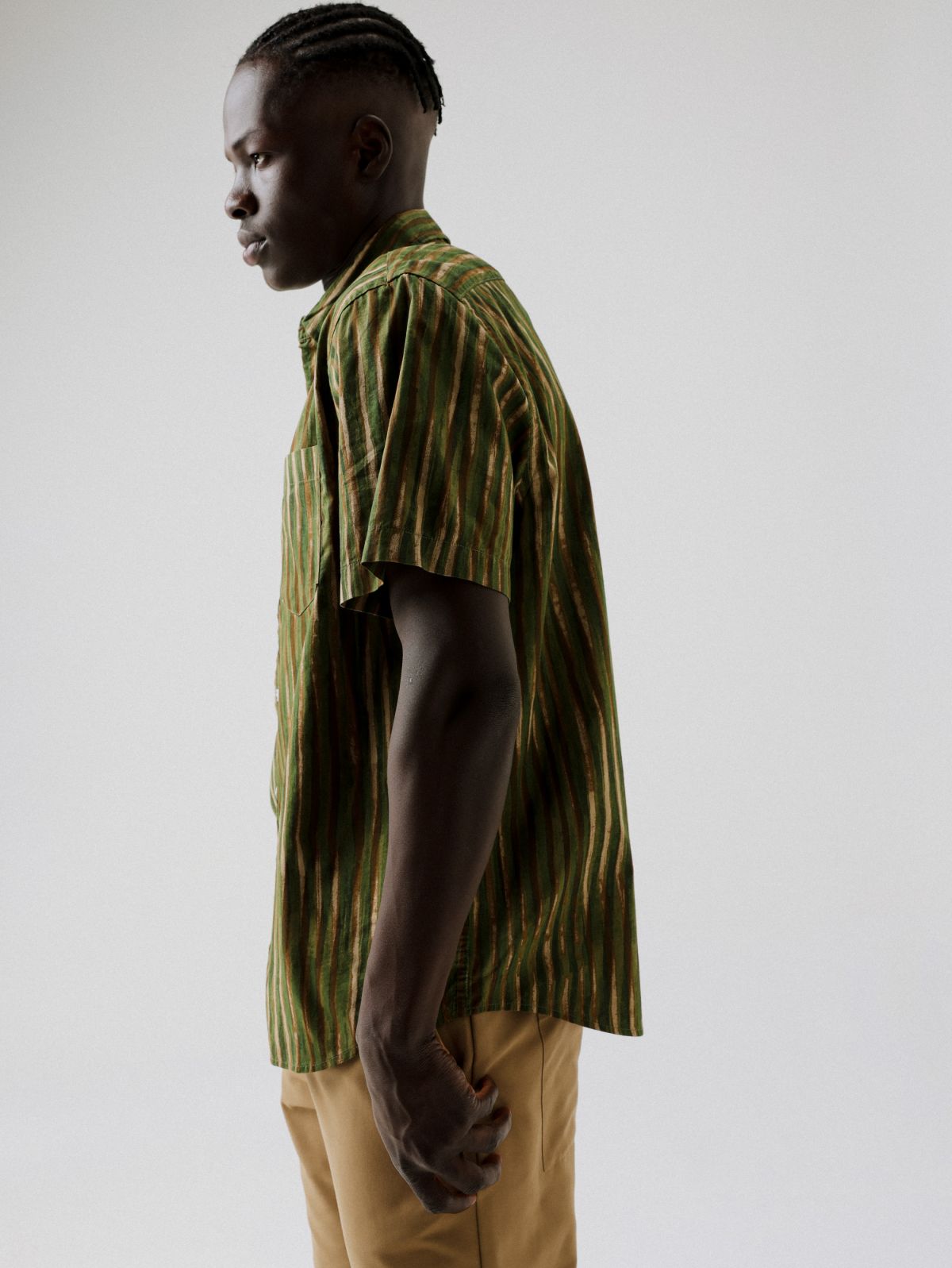  חולצה מכופתרת בהדפס פסים של BANANA REPUBLIC