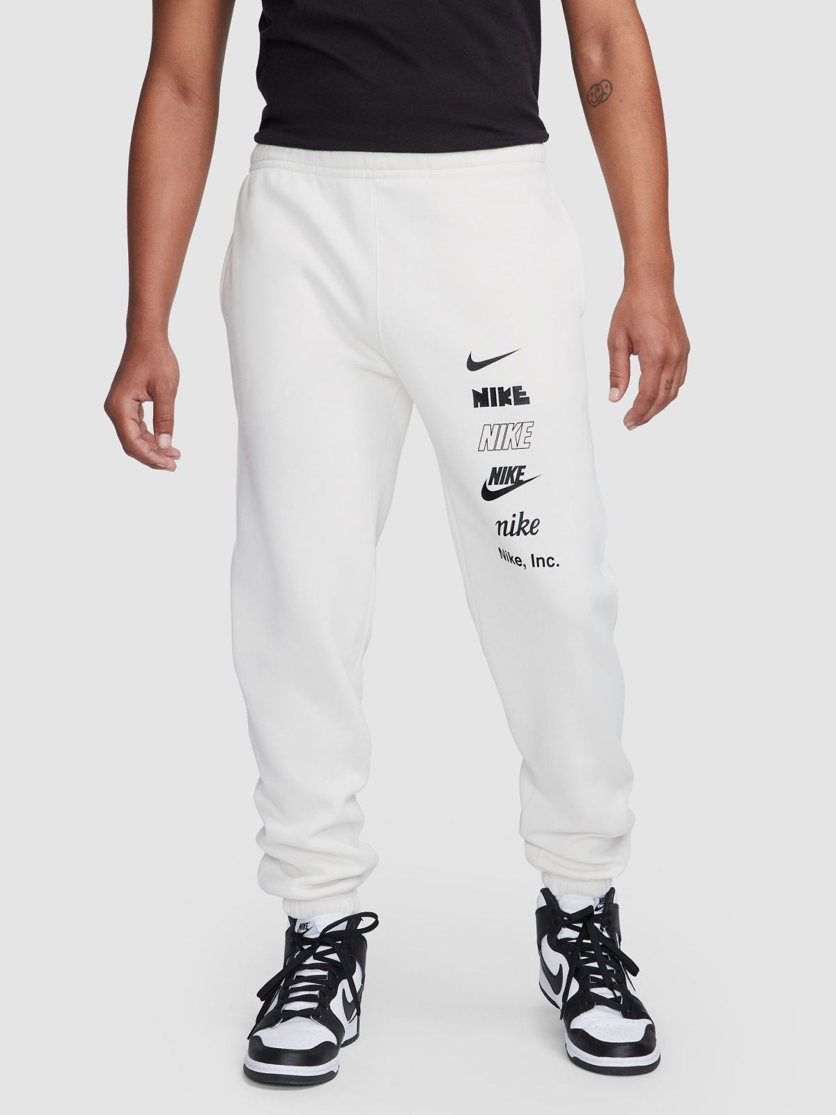  מכנסי טרנינג עם לוגו Nike Club Fleece של NIKE