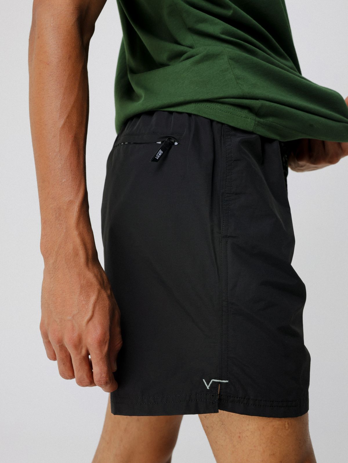  מכנסי בגד ים עם לוגו של VANS