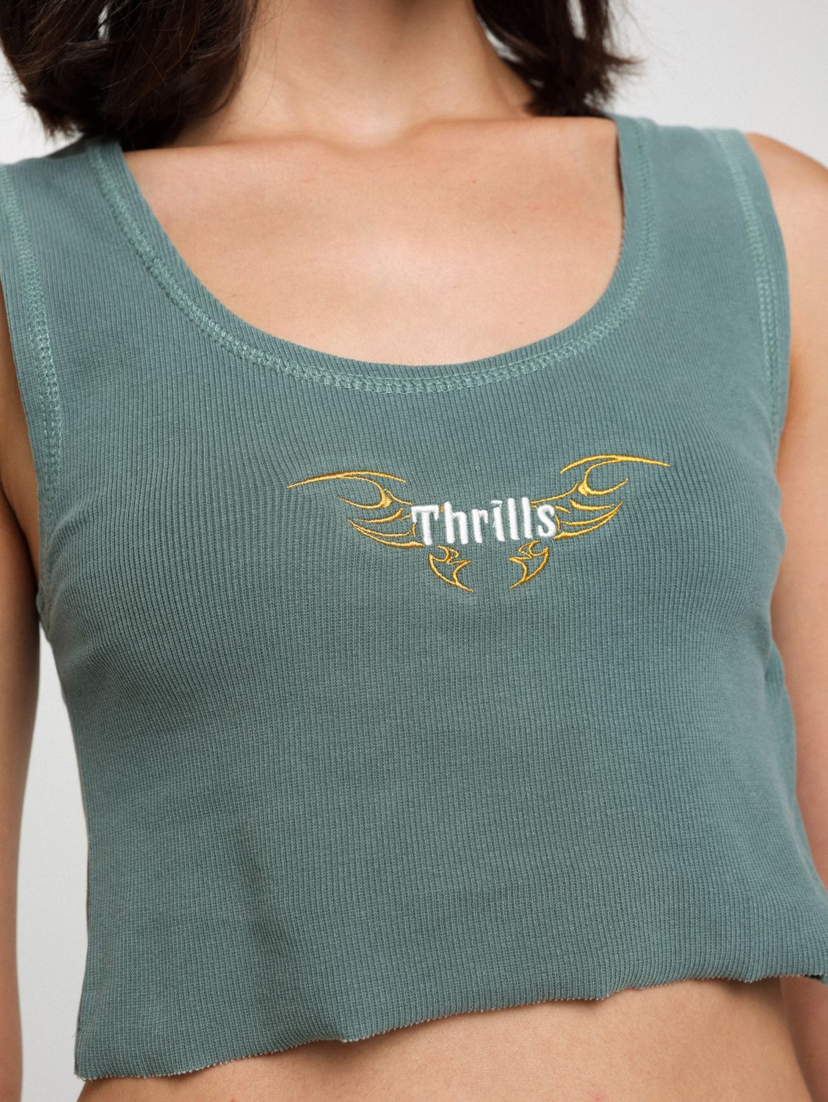  גופיית קרופ עם רקמת לוגו של THRILLS