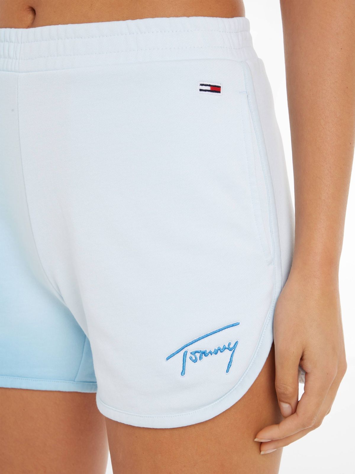  מכנסי טאי דאי קצרים עם לוגו של TOMMY HILFIGER