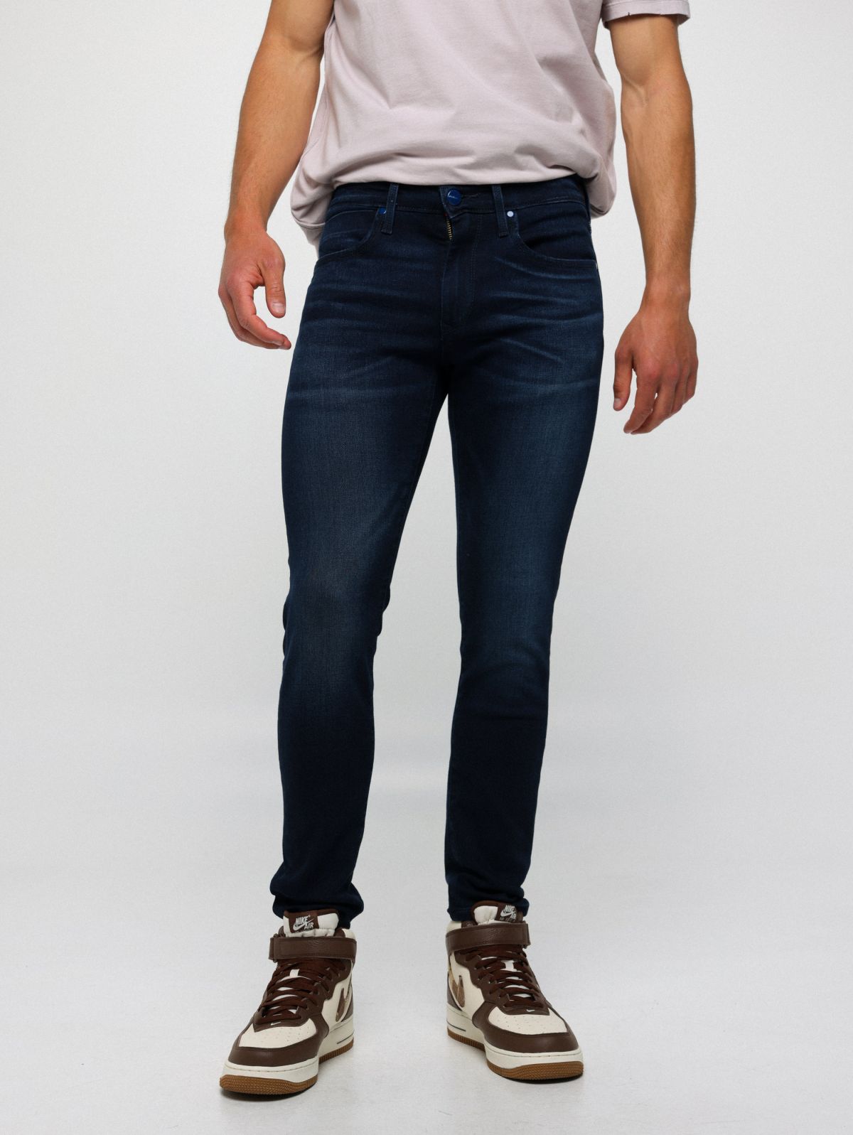  מכנסי ג'ינס Skinny Taper של LEVIS