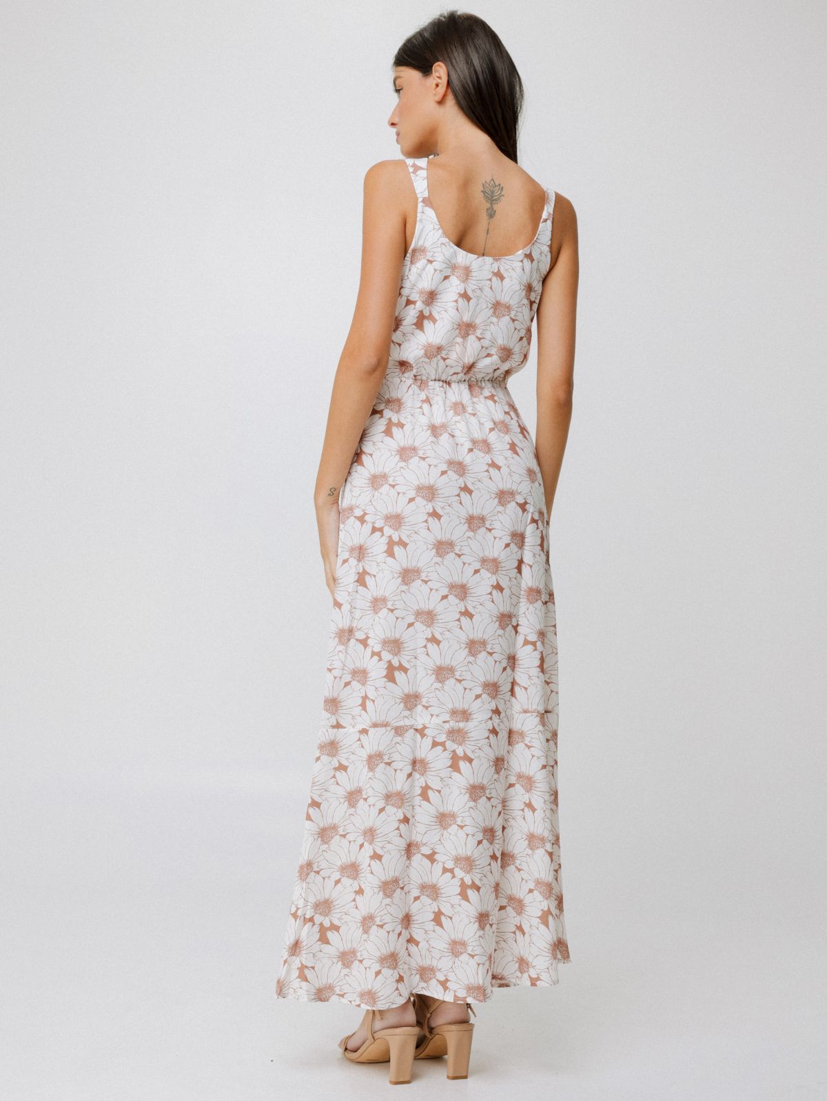  שמלת מקסי בהדפס פרחים לוסי של YANGA